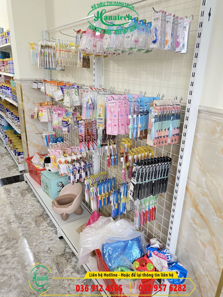Giá kệ trưng bày cửa hàng shop Mẹ và Bé tại Đồng Nai